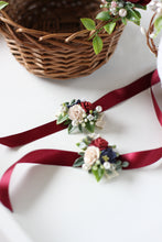 Load image into Gallery viewer, Floral clips - Sapphire