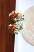 Load image into Gallery viewer, Floral clips - Pumpkin