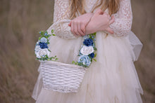 Load image into Gallery viewer, Floral basket - Winter Blues