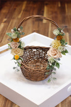 Load image into Gallery viewer, Floral basket - Flopsy
