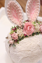 Load image into Gallery viewer, Bunny ears headband - Cotton tail