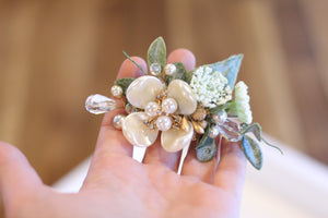 Floral hair clip - Pearl