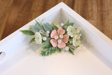 Load image into Gallery viewer, Floral hair clip - Pink Pearl