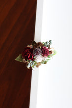 Load image into Gallery viewer, Floral clip - Pine