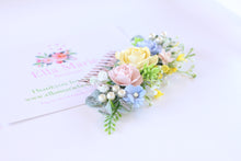 Load image into Gallery viewer, Floral hair comb - Summer Delight