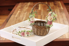 Load image into Gallery viewer, Floral basket - All that glitz