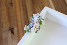 Load image into Gallery viewer, Floral clips - Alice