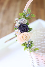 Load image into Gallery viewer, Floral basket - Winter Blues