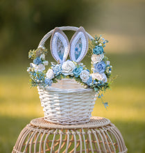 Load image into Gallery viewer, Floral basket - Peter Rabbit